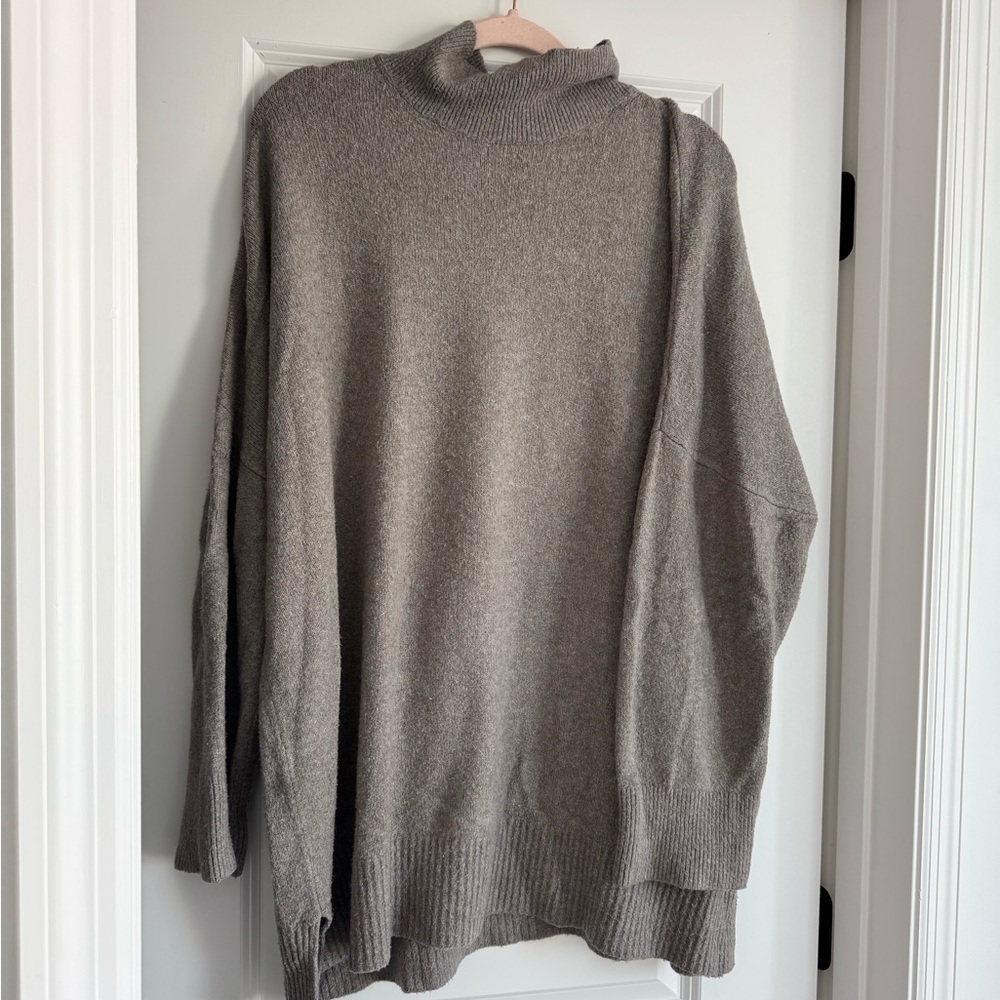 Abercrombie & Fitch Taupe Turtleneck Sweater